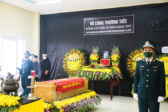 Phi c&ocirc;ng Su-22 hi sinh khi huấn luyện chiến đấu được truy phong qu&acirc;n h&agrave;m l&ecirc;n thiếu t&aacute; - Ảnh 1.