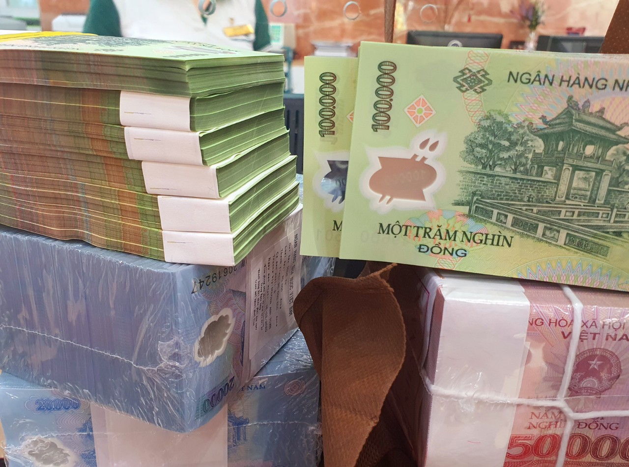 Ng&acirc;n h&agrave;ng Nh&agrave; nước bơm hơn 60.000 tỉ đồng chỉ trong 3 ng&agrave;y - Ảnh 1.