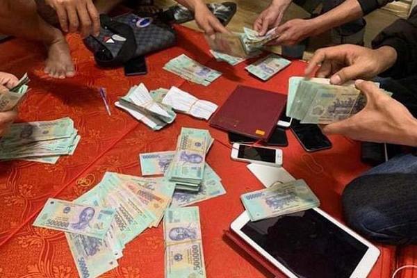 Bắt quả tang vụ đánh bạc tại trụ sở Chi cục Dự trữ nhà nước một huyện