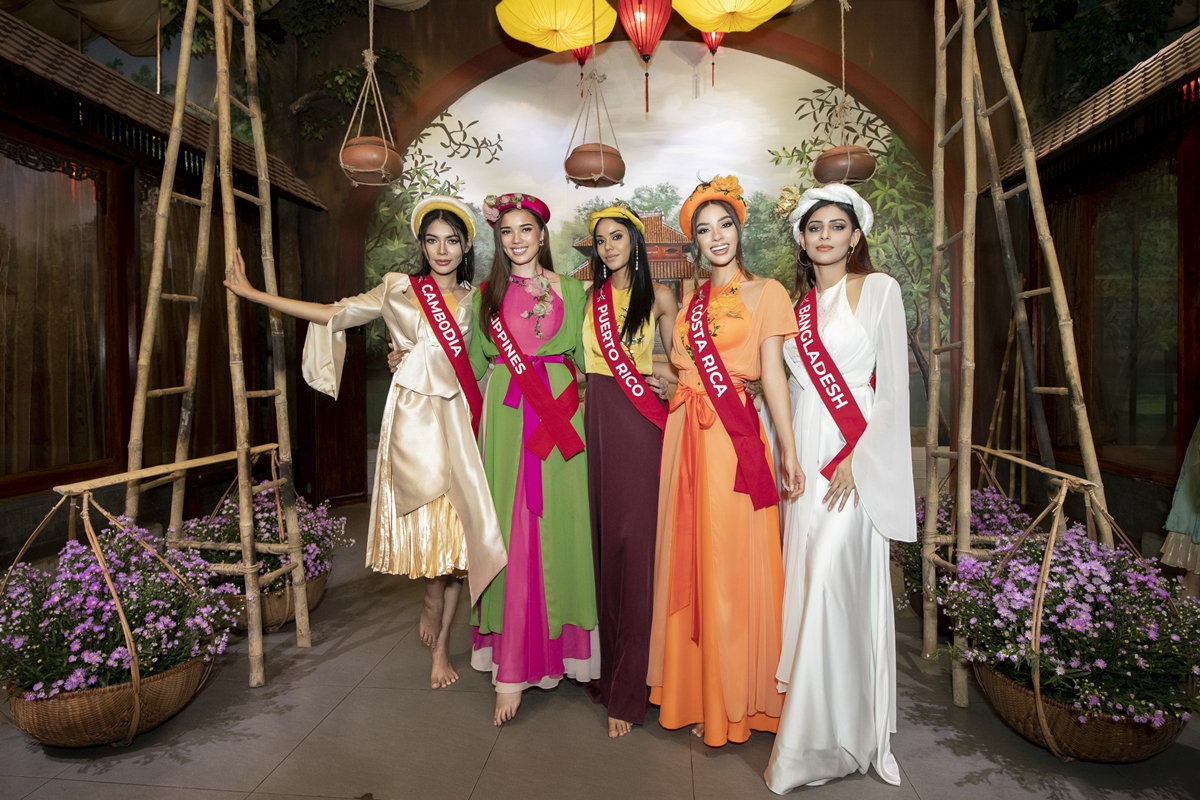 Người đẹp Miss Charm 2023 th&iacute;ch th&uacute; với b&aacute;nh x&egrave;o, thịt đ&ocirc;ng, phở Việt - Ảnh 5.