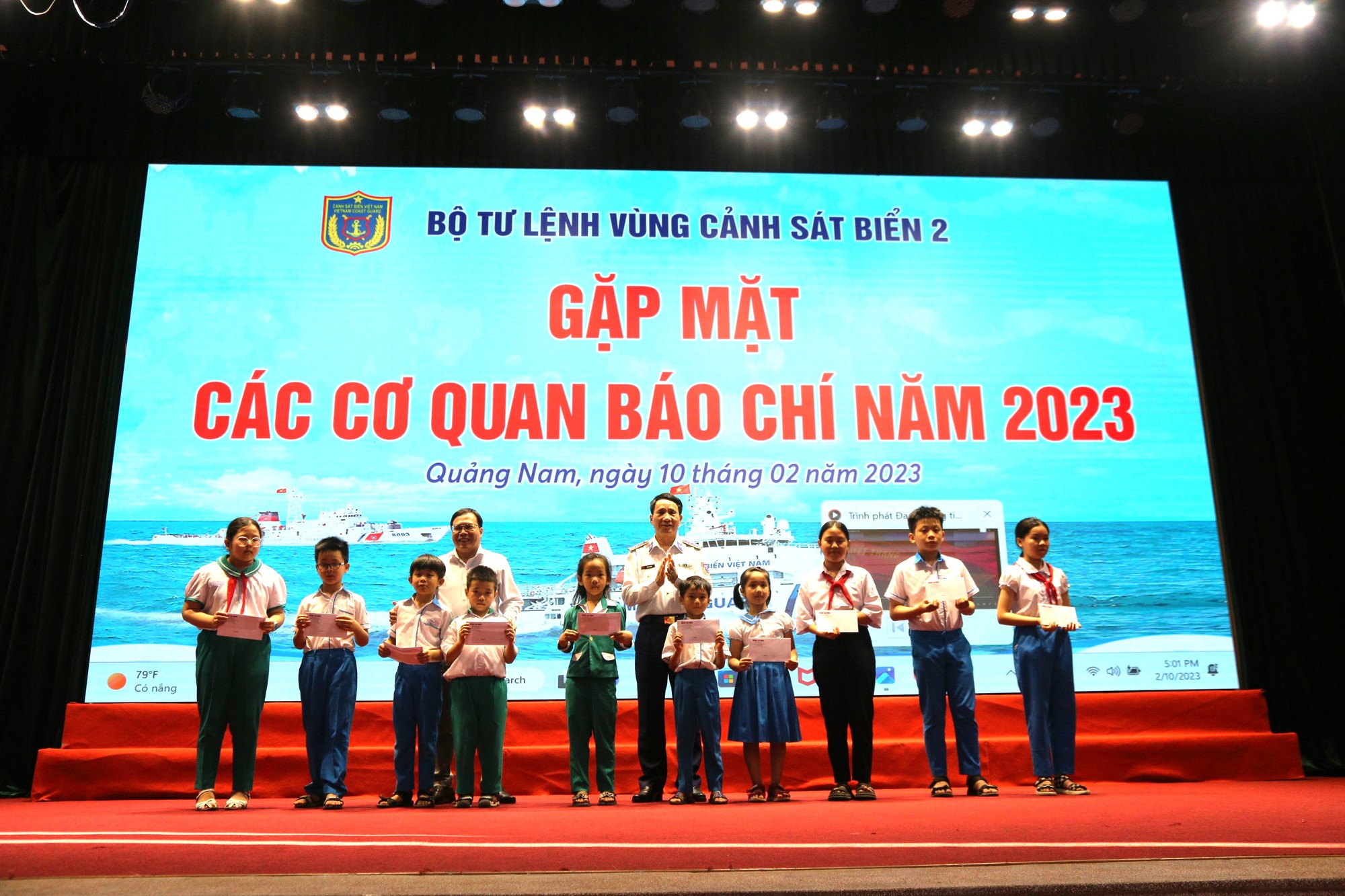 Bộ Tư lệnh Vùng Cảnh sát biển 2 thực hiện có hiệu quả công tác phối hợp tuyên truyền - Ảnh 3.