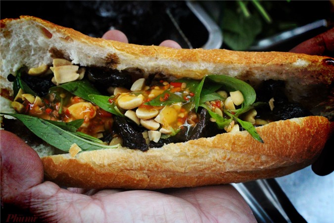 Ngo&agrave;i phở, b&aacute;nh m&igrave;... đến Việt Nam c&ograve;n n&ecirc;n ăn cơm - Ảnh 1.