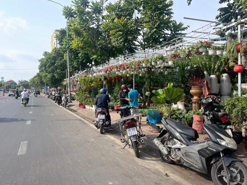 Vỉa hè, lòng đường: Quản sao cho vẹn đôi đường (*): Biết sai nhưng vẫn lấn!