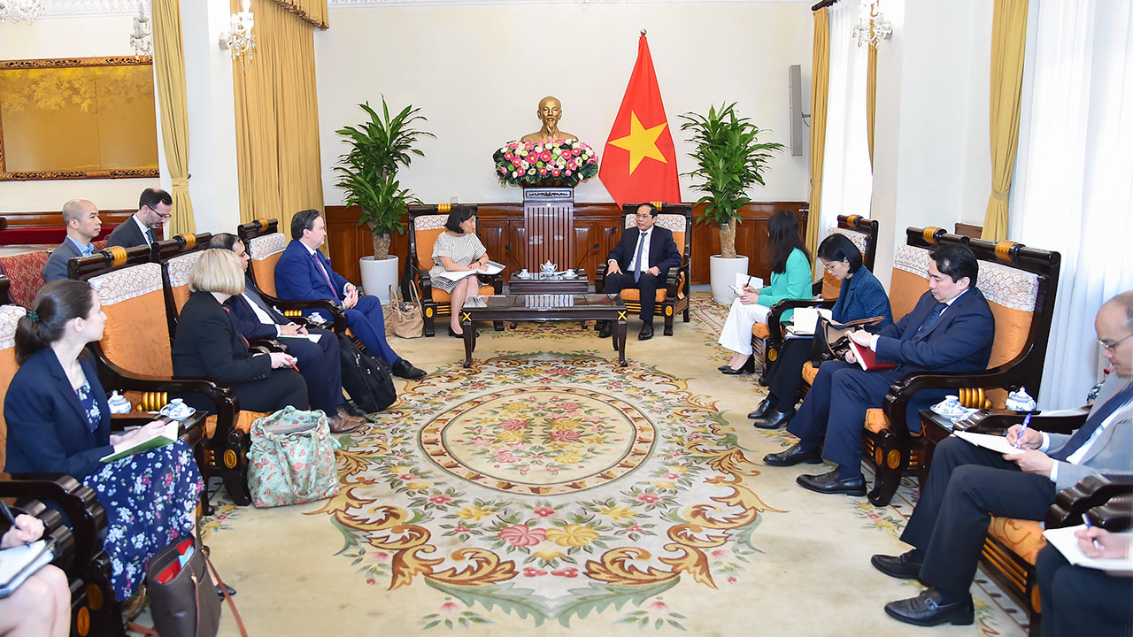 Đại diện Thương Mại Mỹ thăm Việt Nam - Ảnh 2.