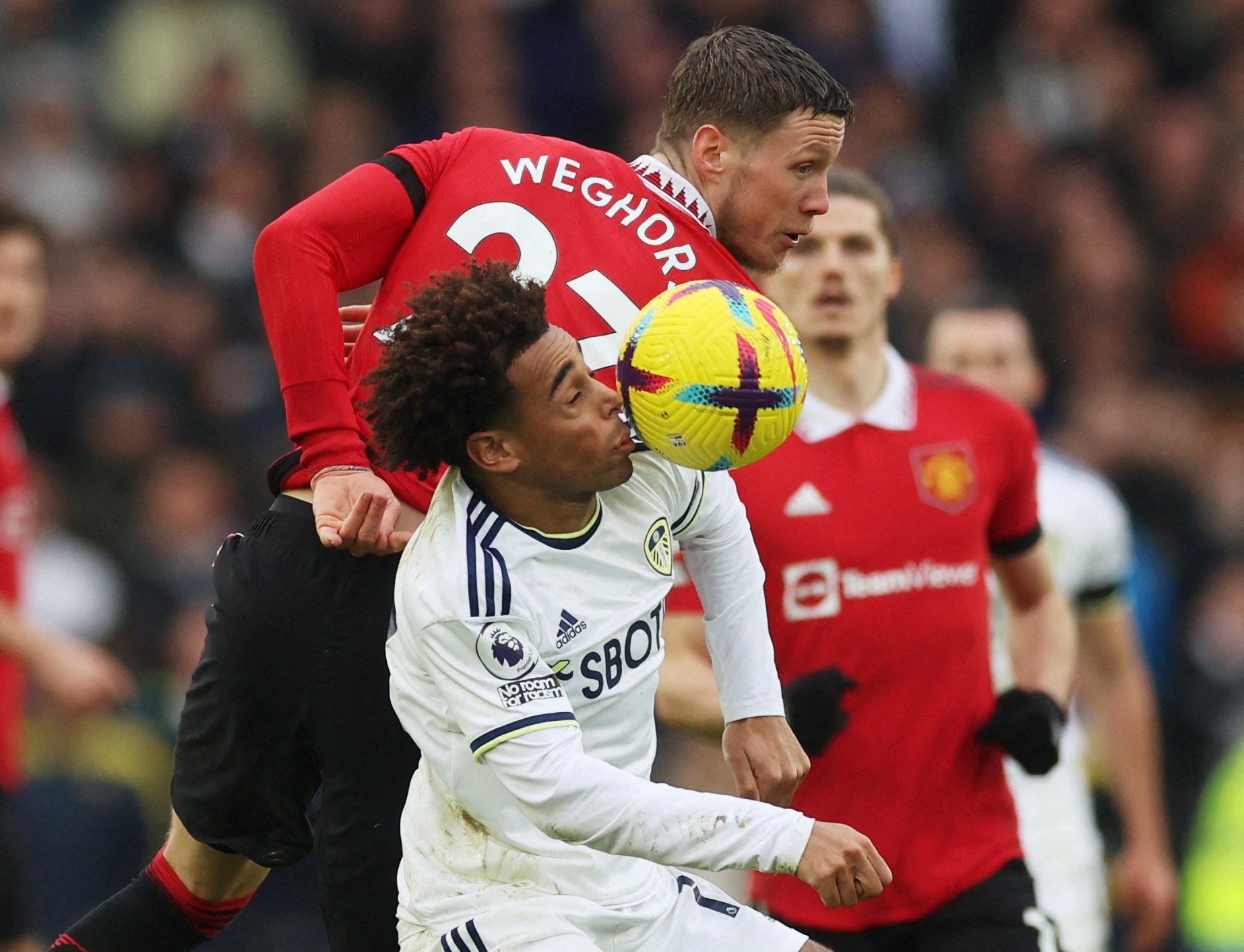 Man United và Man City đại thắng, nóng rực cuộc đua vô địch Ngoại hạng