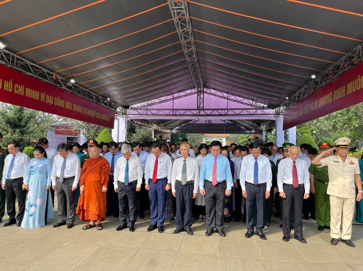 Tưởng niệm và tri ân đồng chí Huỳnh Tấn Phát - Ảnh 3.
