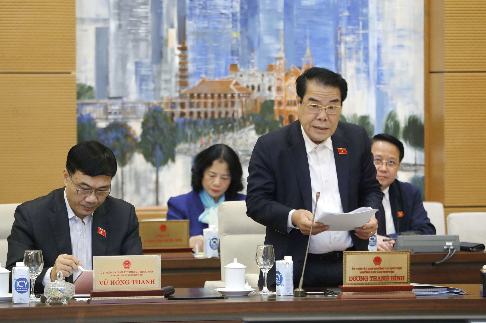 Cử tri ủng hộ xử lý nồng độ cồn, bức xúc về sai phạm tại trung tâm đăng kiểm - Ảnh 1.