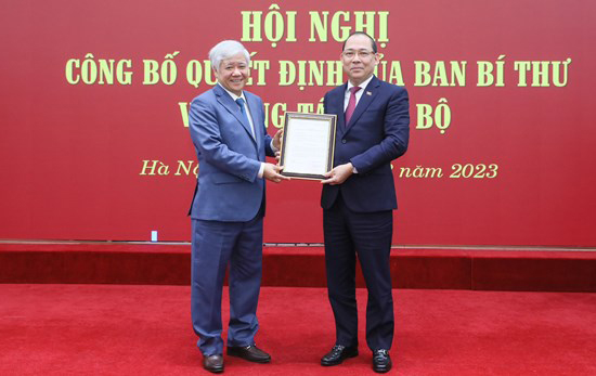 Công bố quyết định của Ban Bí thư về công tác cán bộ