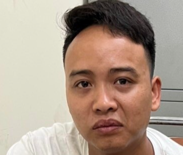 Bắt đối tượng dùng súng cướp cửa hàng Thế giới di động