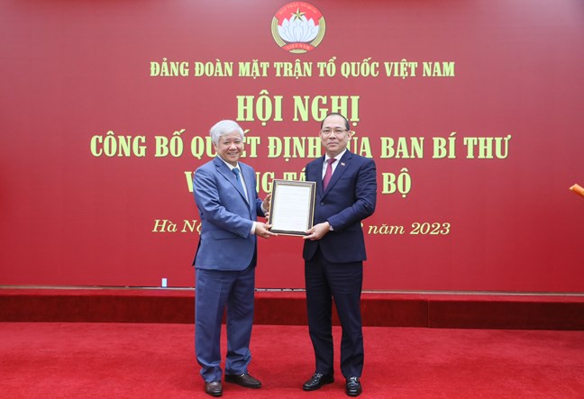 C&ocirc;ng bố quyết định của Ban B&iacute; thư về c&ocirc;ng t&aacute;c c&aacute;n bộ - Ảnh 1.