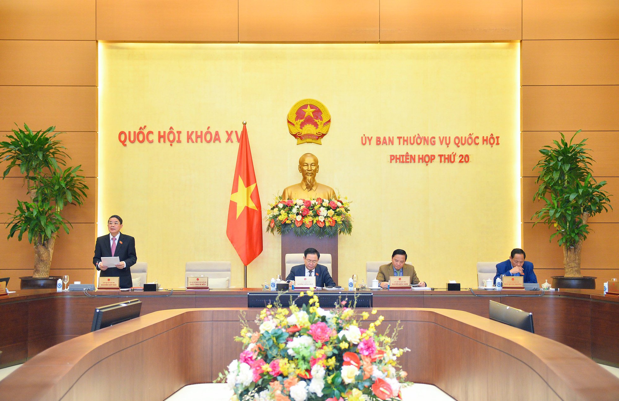 Nhiều ý kiến không đồng ý bỏ tổ chức khỏi khái niệm người tiêu dùng