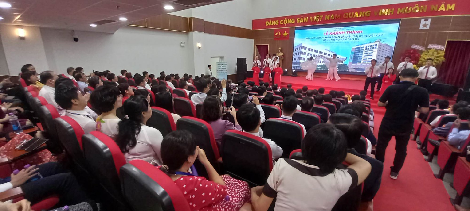 Bệnh viện Nh&acirc;n d&acirc;n 115 đưa v&agrave;o hoạt động khu kỹ thuật cao c&oacute; trực thăng cấp cứu - Ảnh 6.