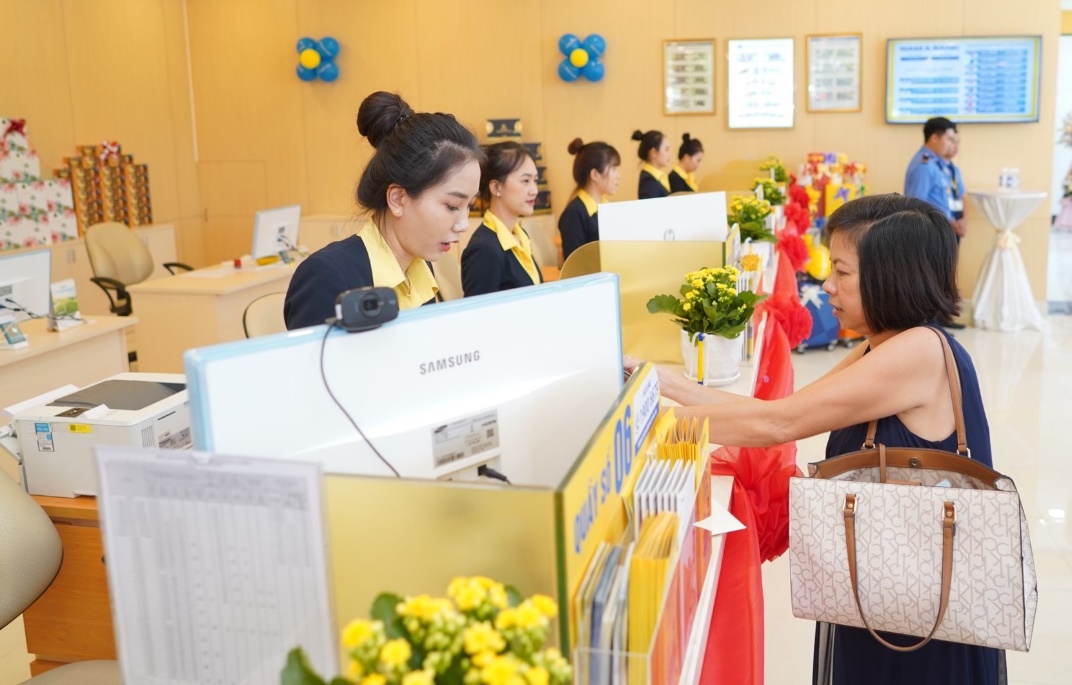 Nam A Bank huy động th&agrave;nh c&ocirc;ng h&agrave;ng triệu USD - Ảnh 1.