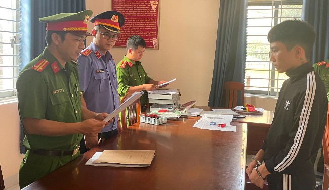 Bắt tạm giam một thanh niên lừa bán người sang Campuchia