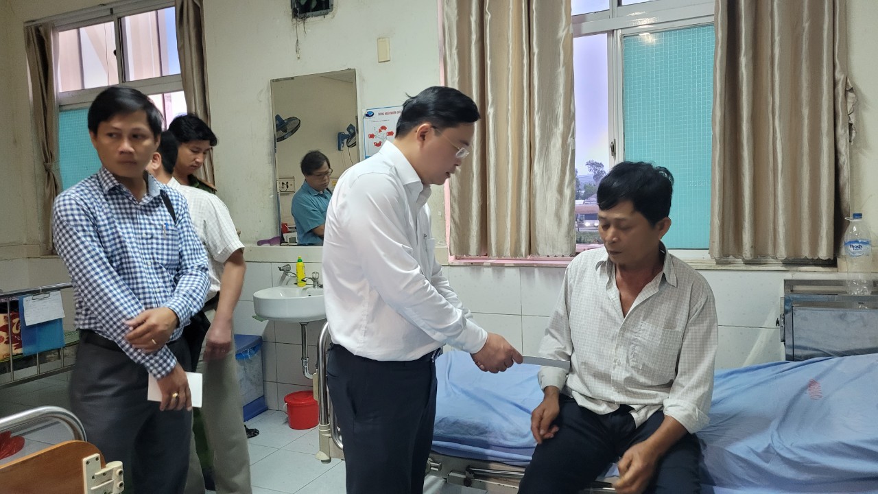 Vụ tai nạn thảm khốc ở Quảng Nam: Nạn nh&acirc;n thứ 10 qua đời - Ảnh 1.