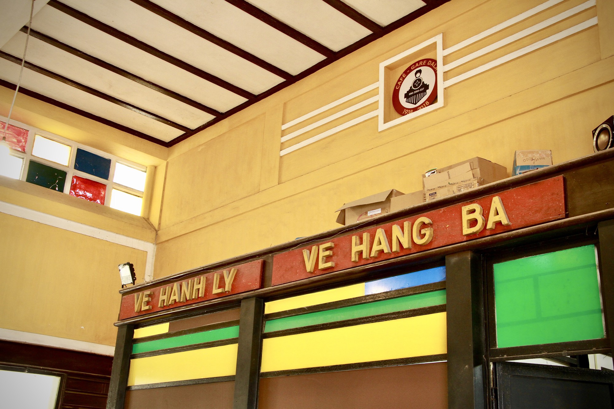 Ngắm nh&agrave; ga cổ nhất Việt Nam chỉ với 5.000 đồng - Ảnh 19.