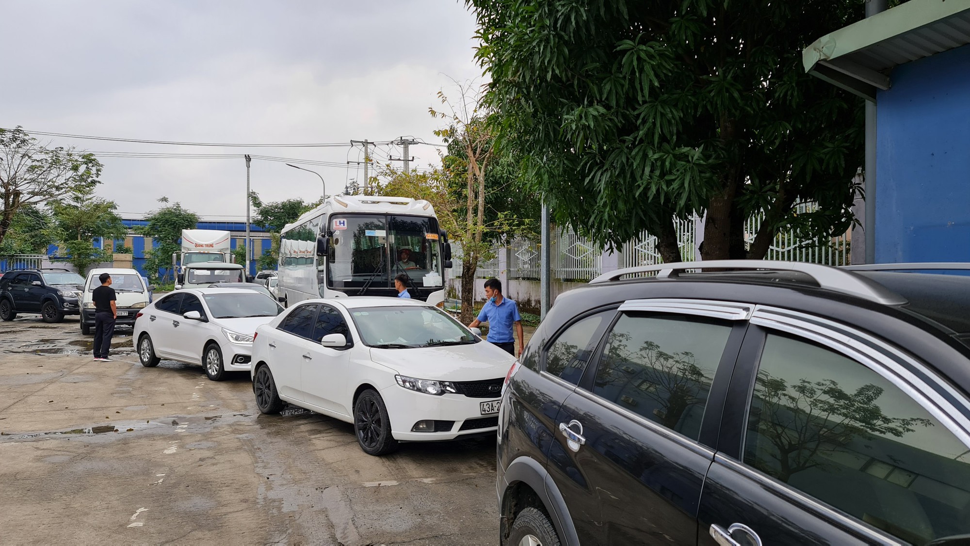 Đà Nẵng tạm dừng thẩm định cải tạo xe cơ giới để phục vụ điều tra - Ảnh 1.