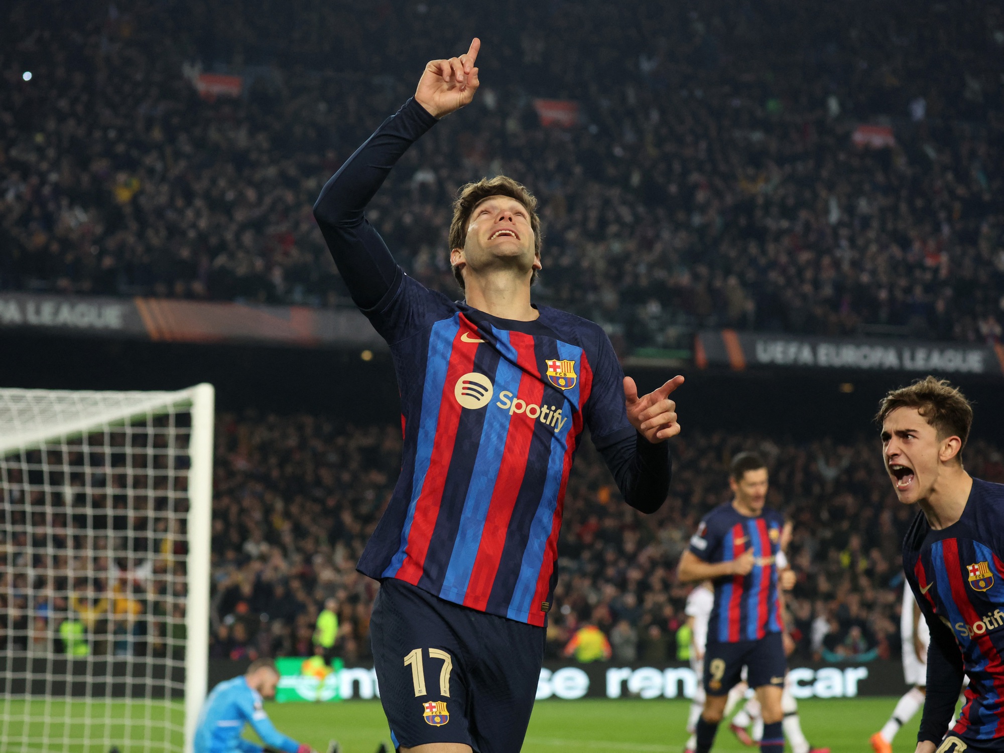 Rượt đuổi tỉ số ở Nou Camp, Barcelona chật vật chia điểm Man United - Ảnh 4.