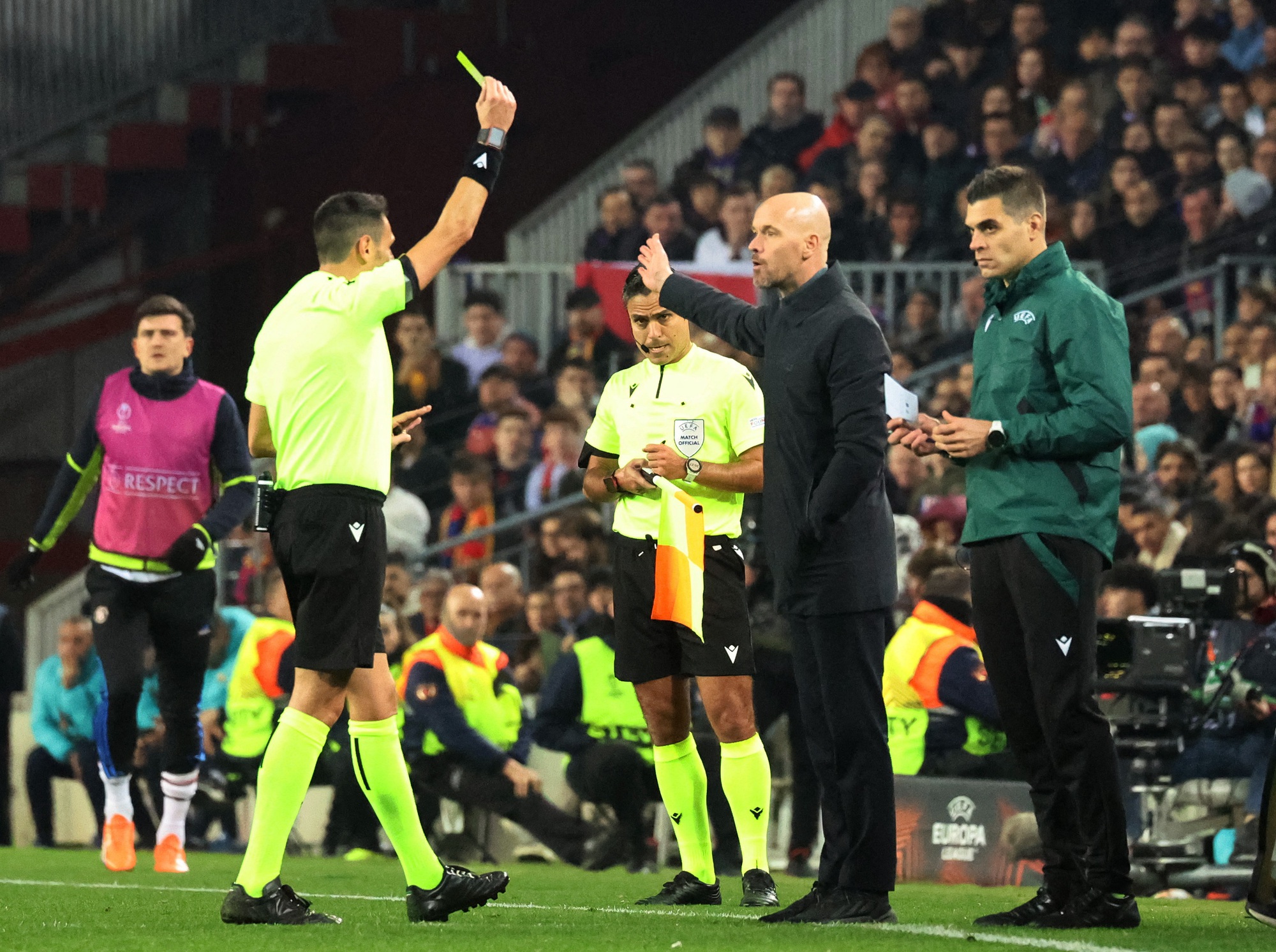 Rượt đuổi tỉ số ở Nou Camp, Barcelona chật vật chia điểm Man United - Ảnh 2.