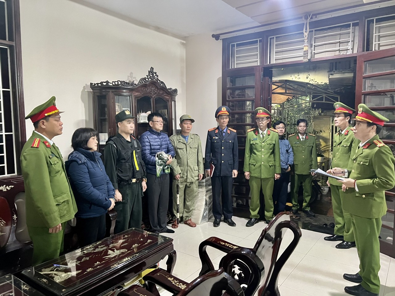 Khởi tố giám đốc và 2 phó giám đốc Trung tâm Đăng kiểm ở Thừa Thiên - Huế