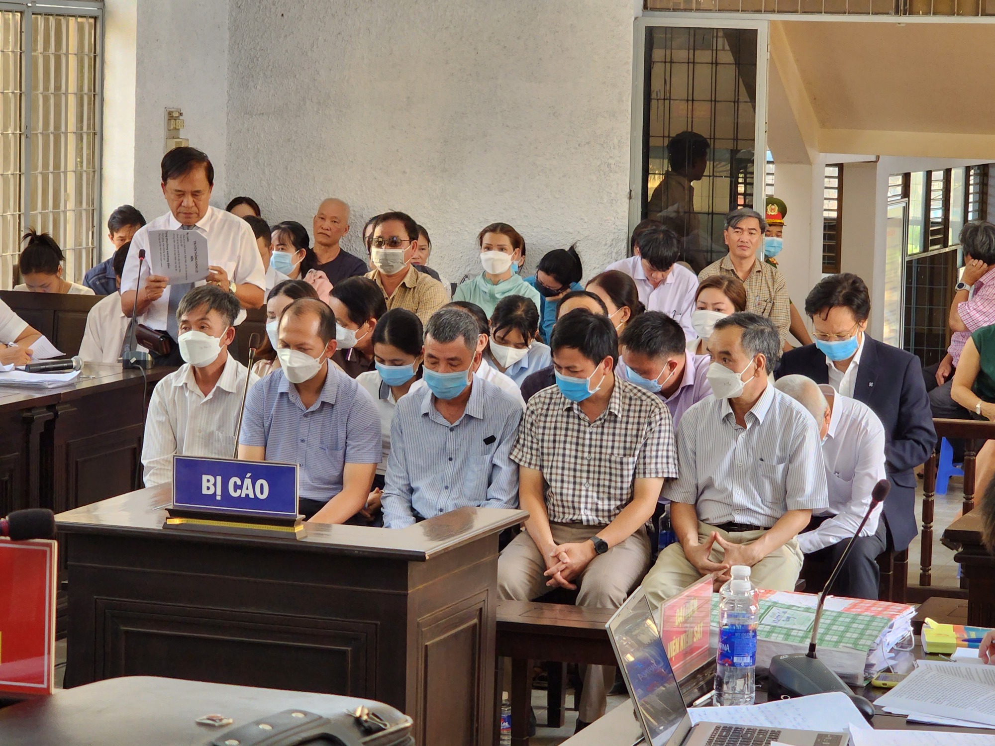 Nguy&ecirc;n gi&aacute;m đốc Sở Y tế Đắk Lắk l&atilde;nh &aacute;n 3 năm t&ugrave; - Ảnh 1.