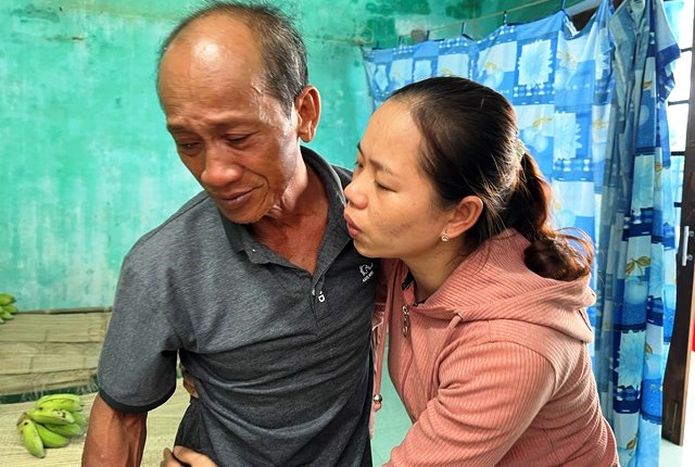 Hỗ trợ gia đ&igrave;nh c&oacute; người tử vong trong vụ tai nạn thảm khốc ở Quảng Nam - Ảnh 2.