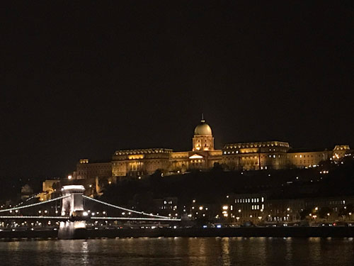 Budapest - Cơn mơ rực rỡ
