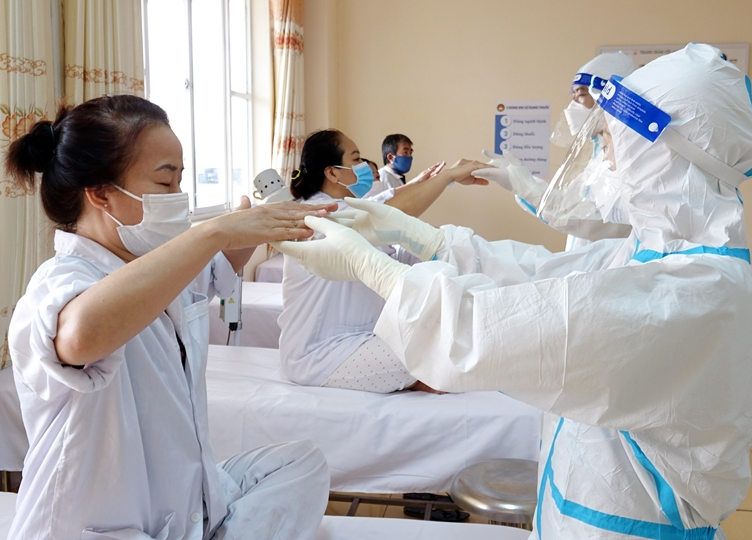 Dịch COVID-19 hôm nay: Số mắc thấp nhất 2 tuần qua
