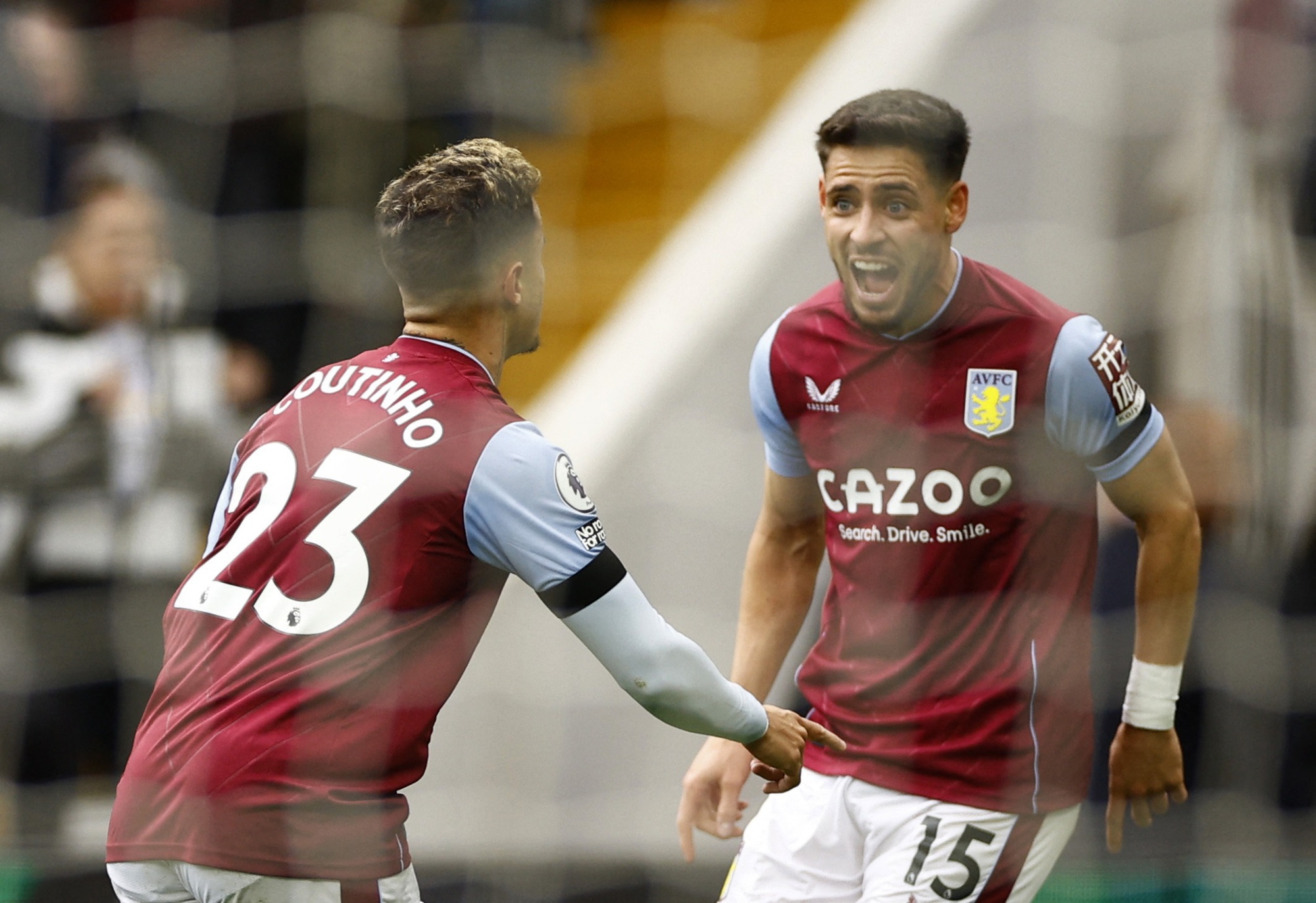 Ngược d&ograve;ng hạ Aston Villa 4-2, Arsenal đ&ograve;i lại ng&ocirc;i đầu Ngoại hạng - Ảnh 5.