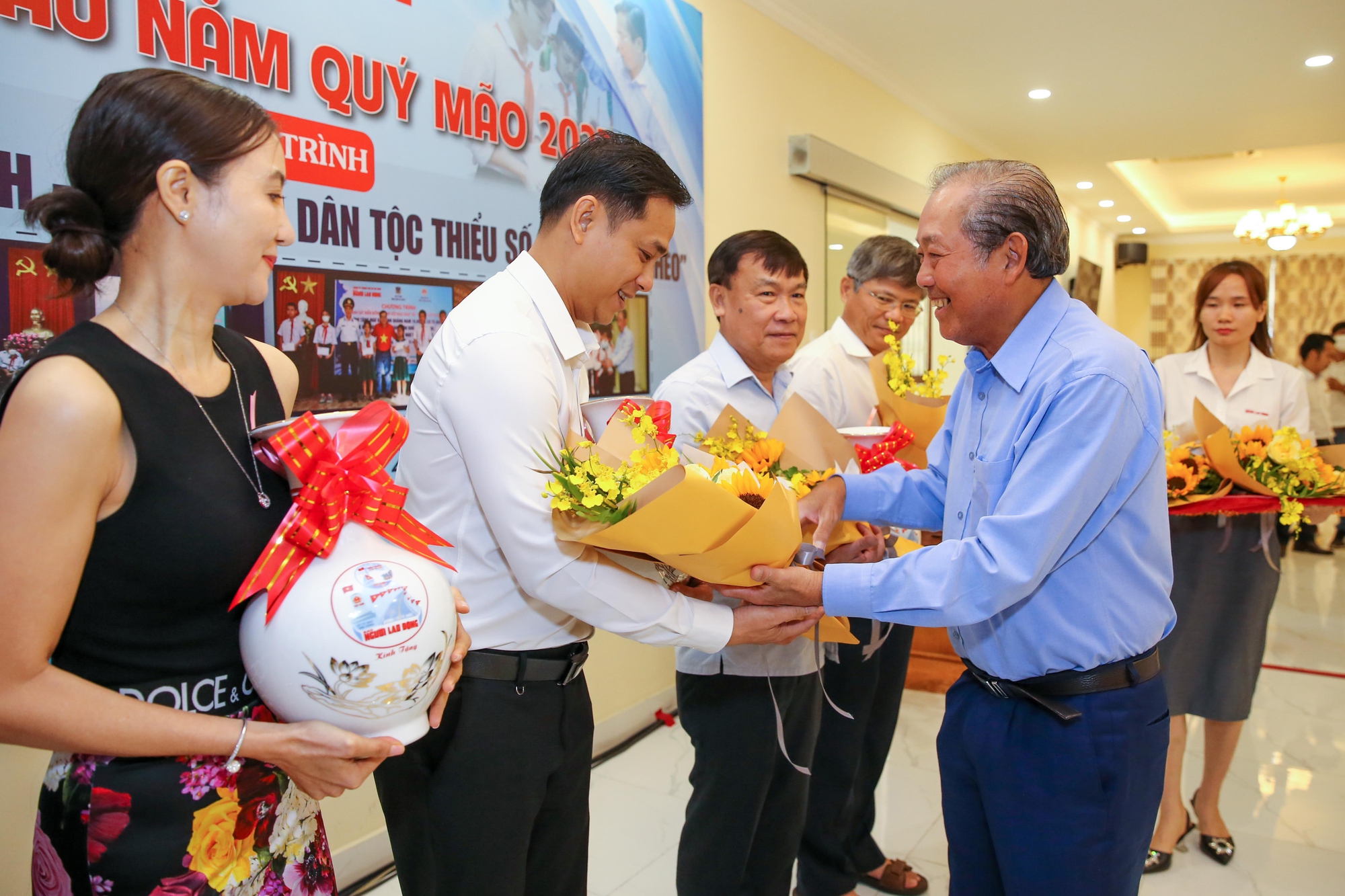 CHƯƠNG TR&Igrave;NH HỌC BỔNG HỖ TRỢ HỌC SINH - SINH VI&Ecirc;N D&Acirc;N TỘC THIỂU SỐ, HỌC SINH NGH&Egrave;O: Lan tỏa mạnh mẽ, đ&oacute;ng g&oacute;p t&iacute;ch cực - Ảnh 1.