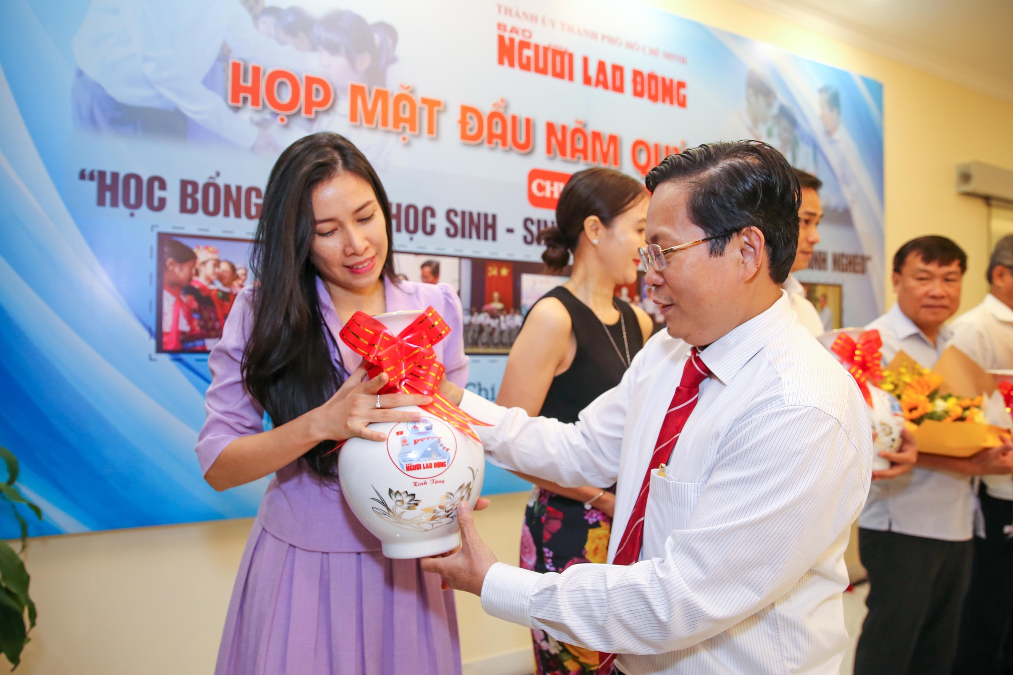 CHƯƠNG TRÌNH "HỌC BỔNG HỖ TRỢ HỌC SINH - SINH VIÊN DÂN TỘC THIỂU SỐ, HỌC SINH NGHÈO": Lan tỏa mạnh mẽ, đóng góp tích cực