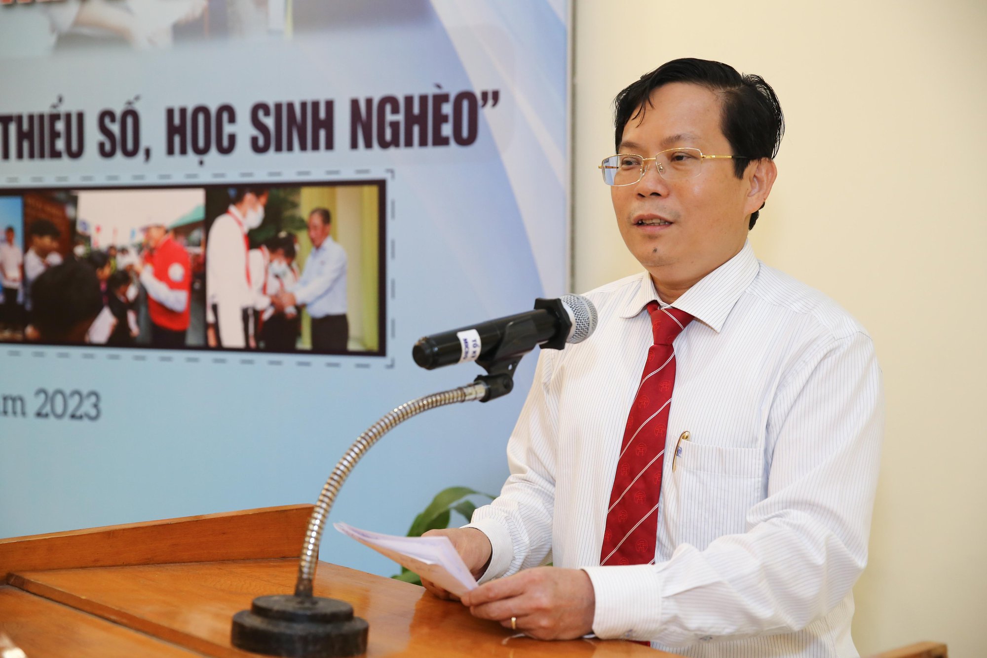Hơn 2,6 tỉ đồng đ&oacute;ng g&oacute;p cho chương tr&igrave;nh Học bổng hỗ trợ học sinh- sinh vi&ecirc;n d&acirc;n tộc thiểu số, học sinh ngh&egrave;o - Ảnh 2.