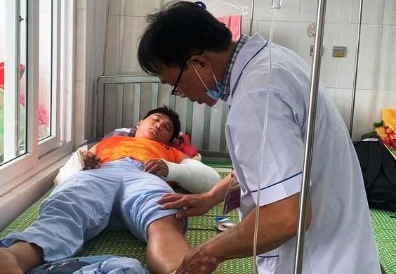 Xem x&eacute;t xử l&yacute; h&igrave;nh sự vụ đ&aacute;nh shipper g&atilde;y 2 tay - Ảnh 2.