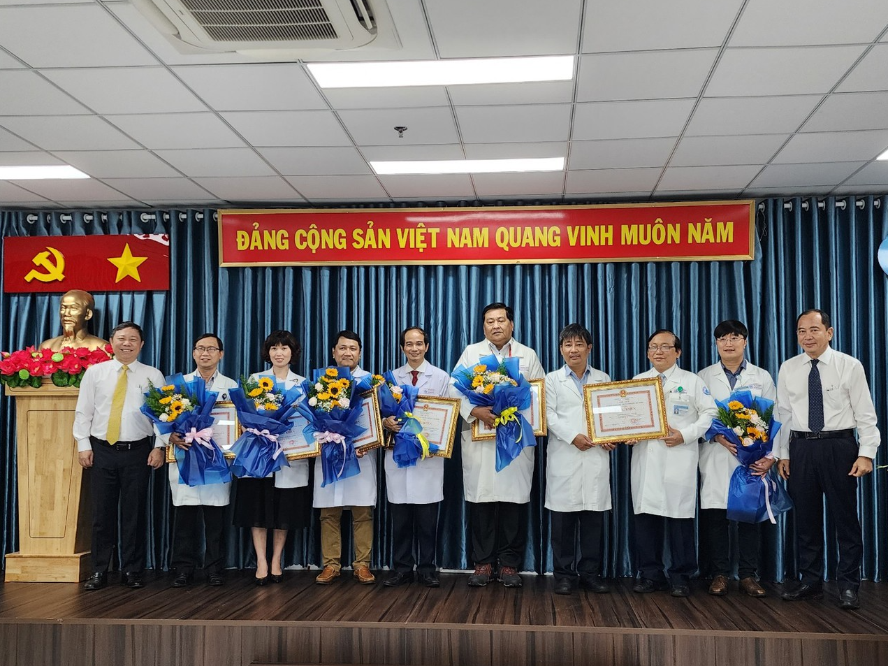 20 ngày nỗ lực cứu sống bé trai viêm cơ tim cấp
