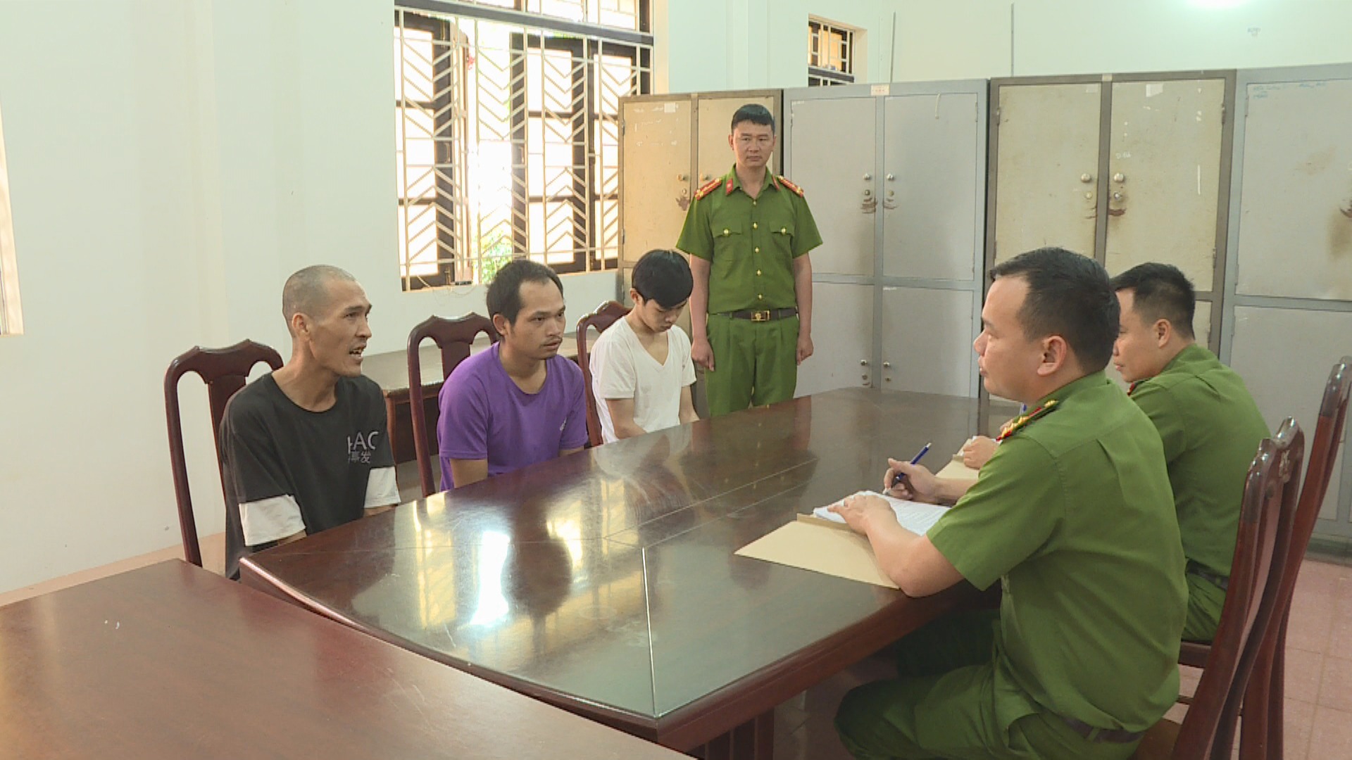 Ngăn chặn 1 vụ cướp của "Hội những người vỡ nợ muốn làm liều"