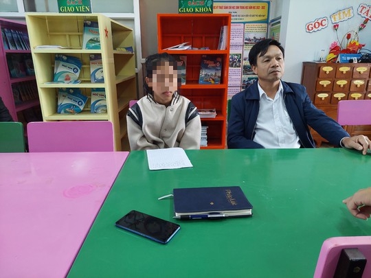 H&eacute; lộ nguy&ecirc;n nh&acirc;n nữ sinh lớp 9 bị đ&aacute;nh đập, l&agrave;m nhục phản cảm - Ảnh 2.