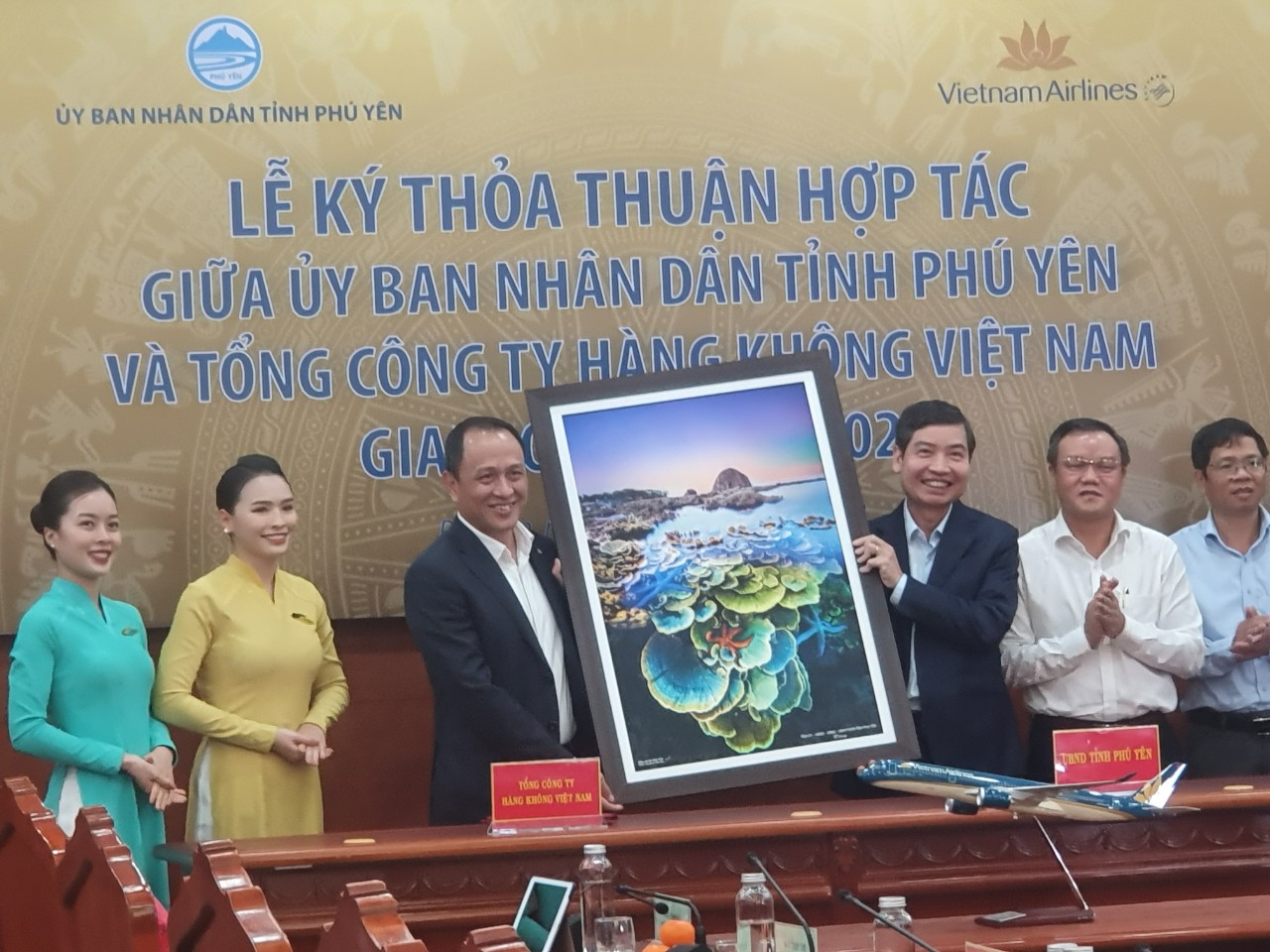 Vietnam Airlines ưu đ&atilde;i gi&aacute; v&eacute; cho c&aacute;c doanh nghiệp du lịch đến Ph&uacute; Y&ecirc;n - Ảnh 3.