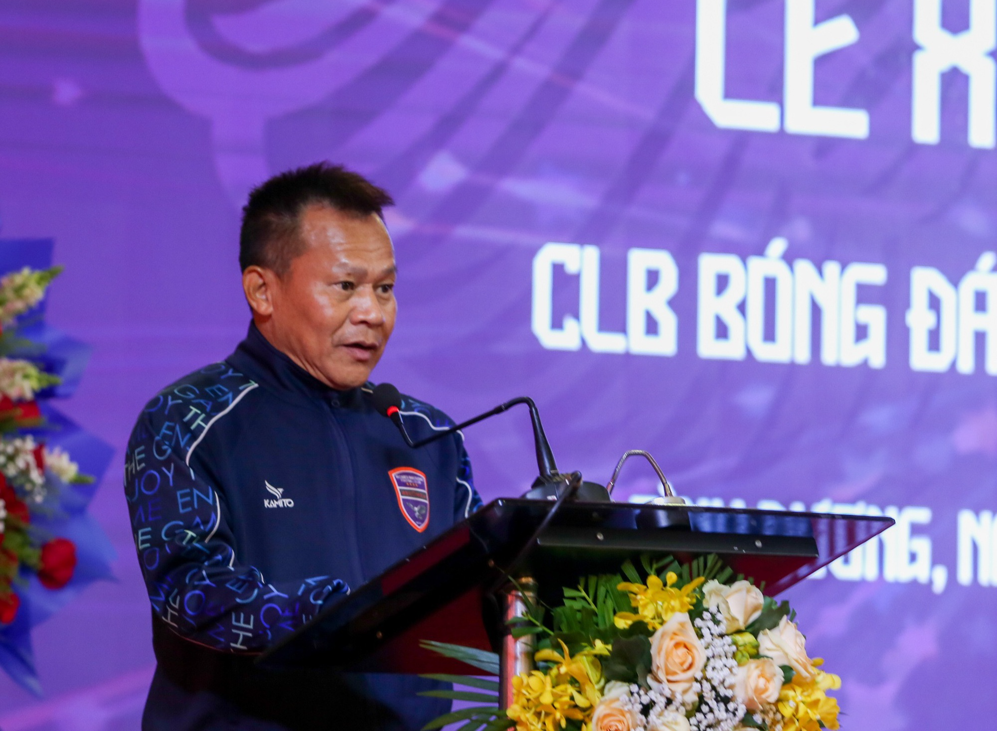HLV Lư Đình Tuấn rời "ghế nóng" ở Becamex Bình Dương