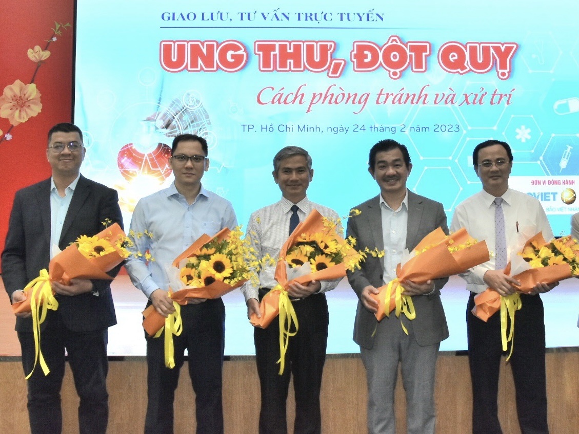 Tư vấn trực tuyến: Ung thư, đột quỵ - cách phòng tránh và xử trí