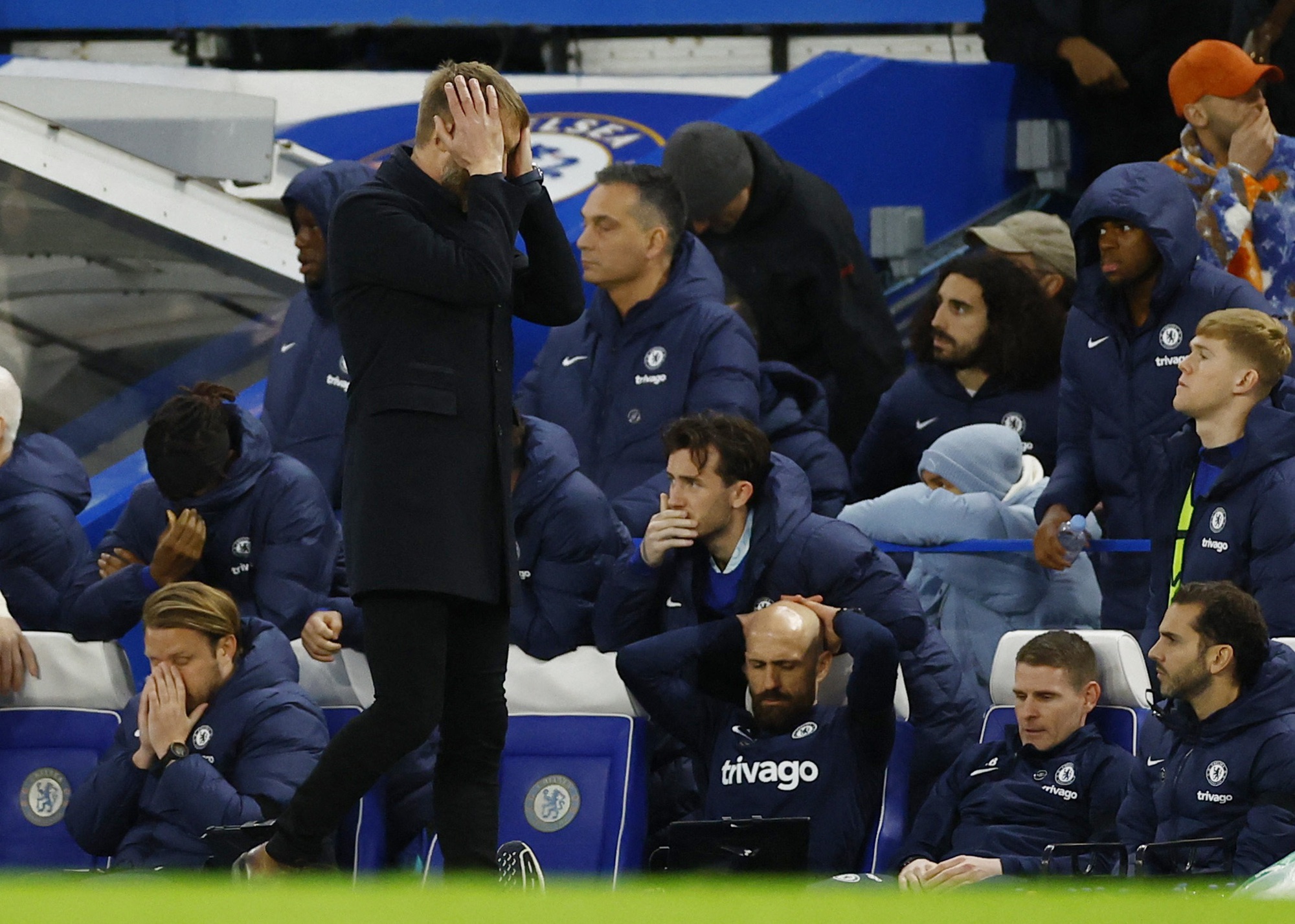 Chelsea thi đấu k&eacute;m cỏi, HLV Graham Potter bị dọa giết - Ảnh 2.