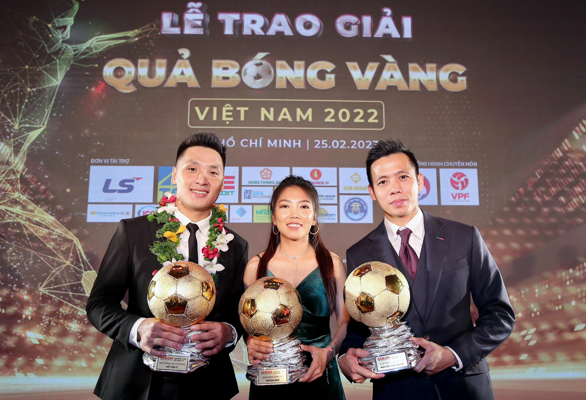 Những khoảnh khắc ấn tượng trong đêm trao giải Quả bóng vàng Việt Nam 2022 - Ảnh 10.