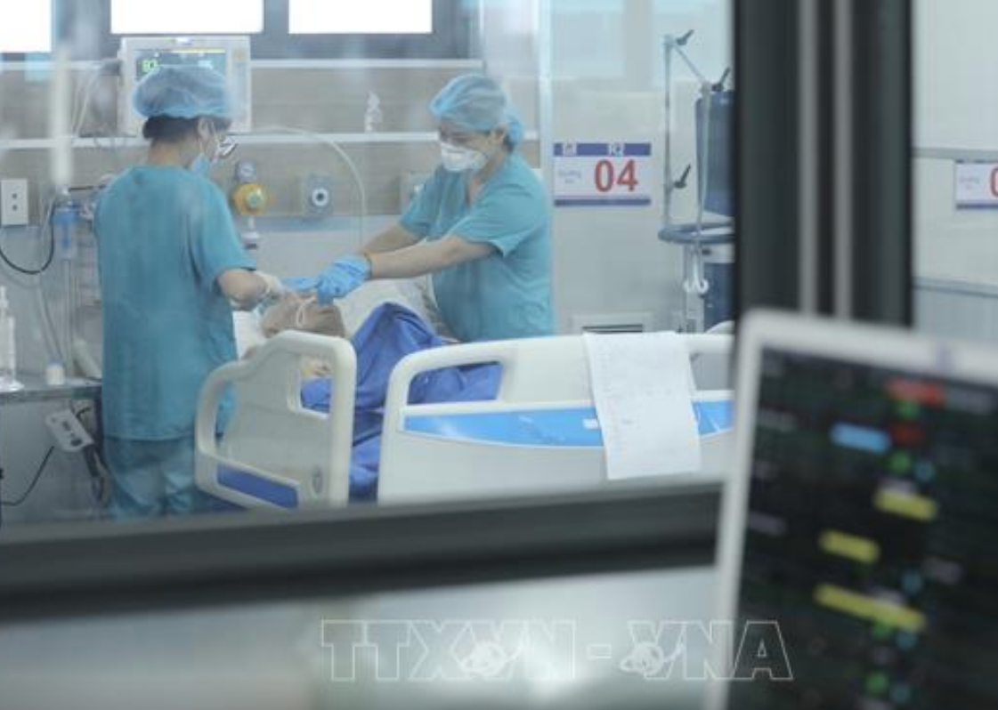 Dịch COVID-19 hôm nay: Số mắc gấp 2,5 lần người khỏi bệnh