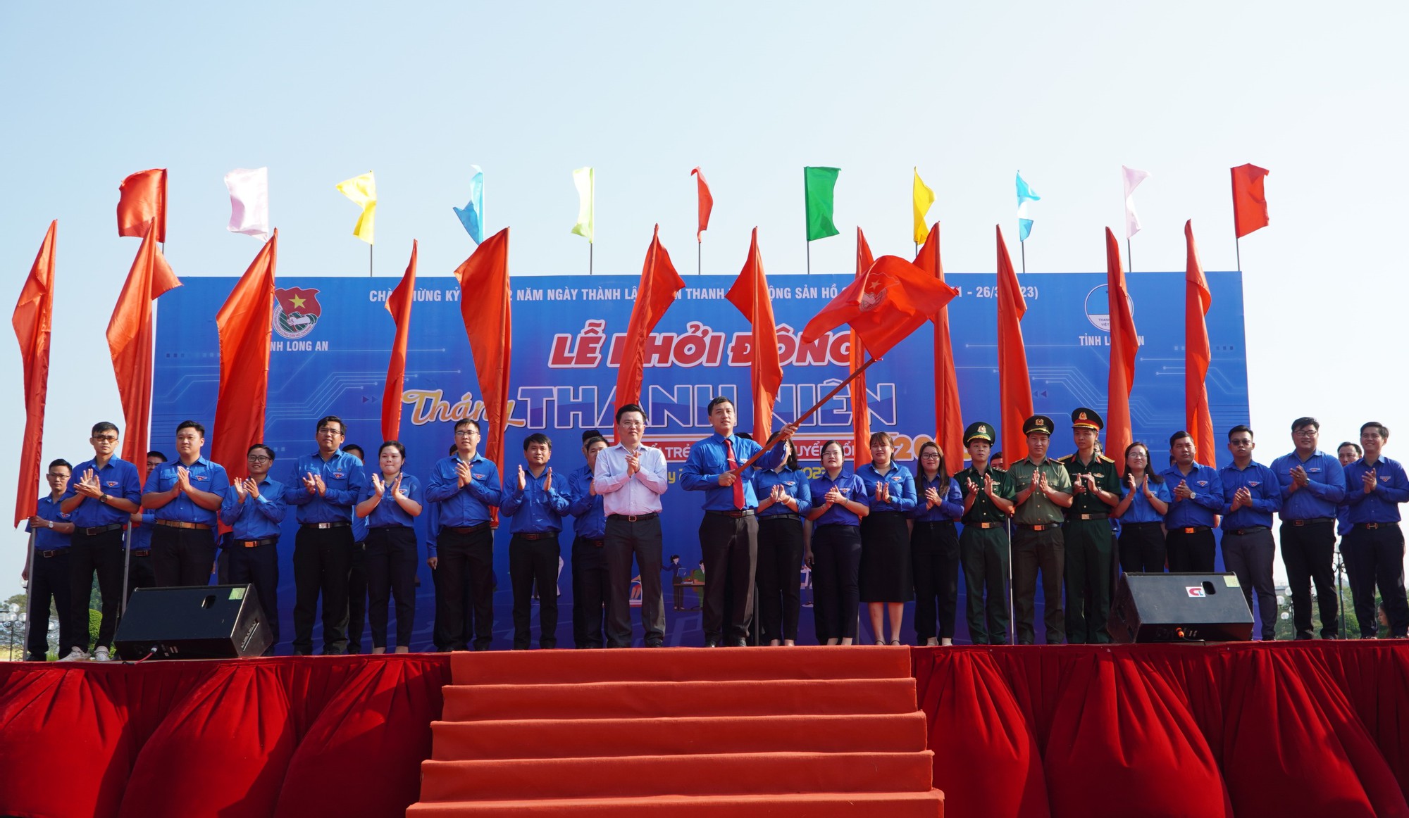 “Đường cờ Tổ quốc” đến với Long An