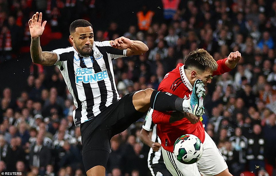 6 ph&uacute;t b&ugrave;ng nổ, Man United gi&agrave;nh danh hiệu v&ocirc; địch đầu ti&ecirc;n sau 6 năm - Ảnh 7.