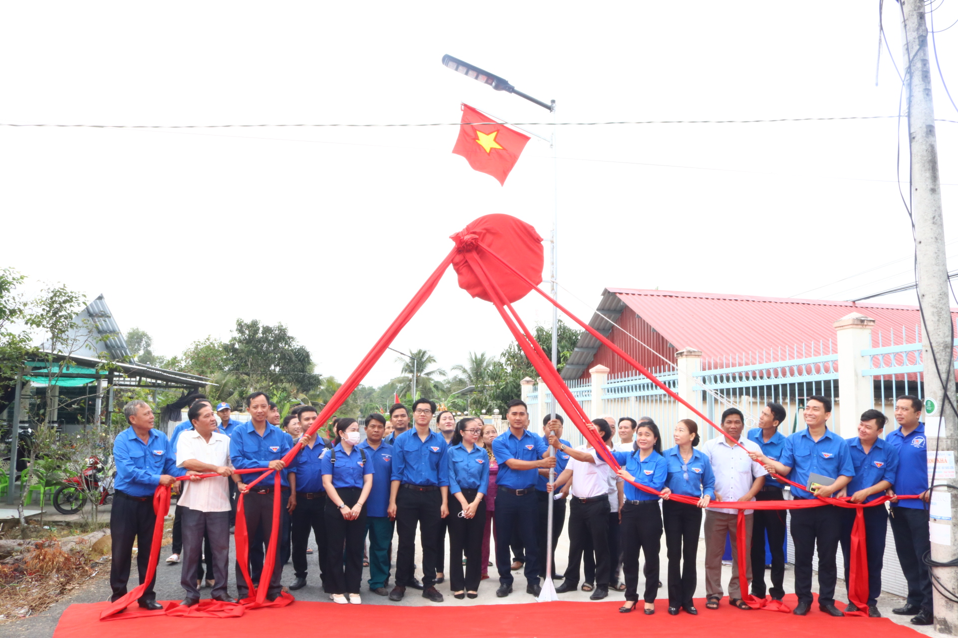 Khánh thành “Đường cờ Tổ quốc” thứ 2 tại Hậu Giang - Ảnh 17.