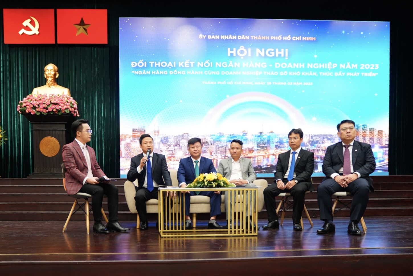 Ng&acirc;n h&agrave;ng cam kết tung 11.000 tỉ đồng cho vay l&atilde;i suất từ 7%/năm - Ảnh 1.