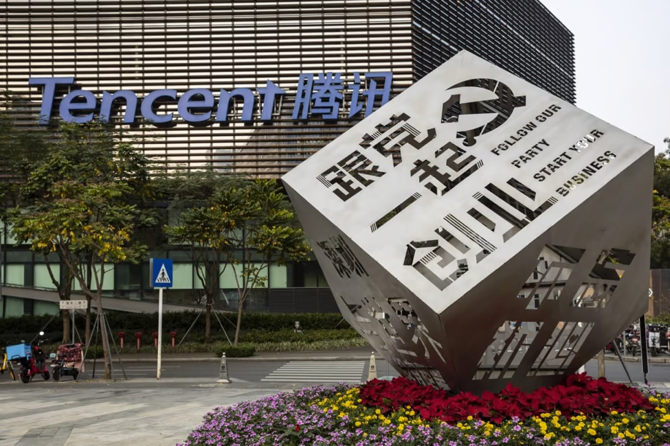 Trung Quốc: Tencent th&agrave;nh lập nh&oacute;m chuy&ecirc;n gia ph&aacute;t triển AI giống ChatGPT - Ảnh 1.