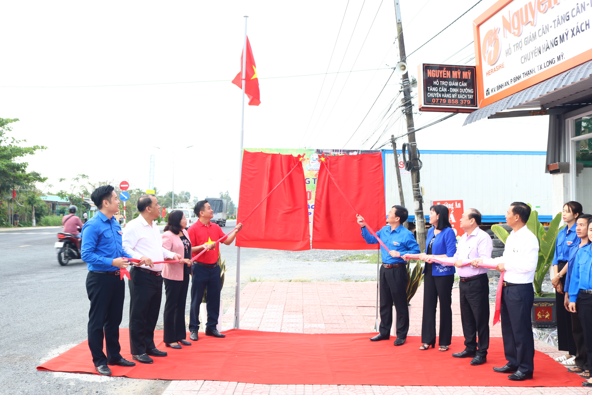 Khánh thành “Đường cờ Tổ quốc” thứ 2 tại Hậu Giang - Ảnh 3.