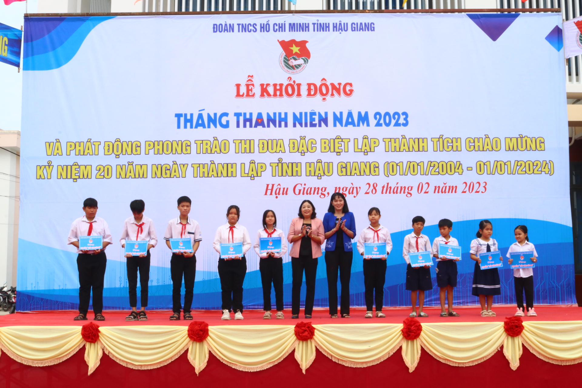 Khánh thành “Đường cờ Tổ quốc” thứ 2 tại Hậu Giang - Ảnh 21.