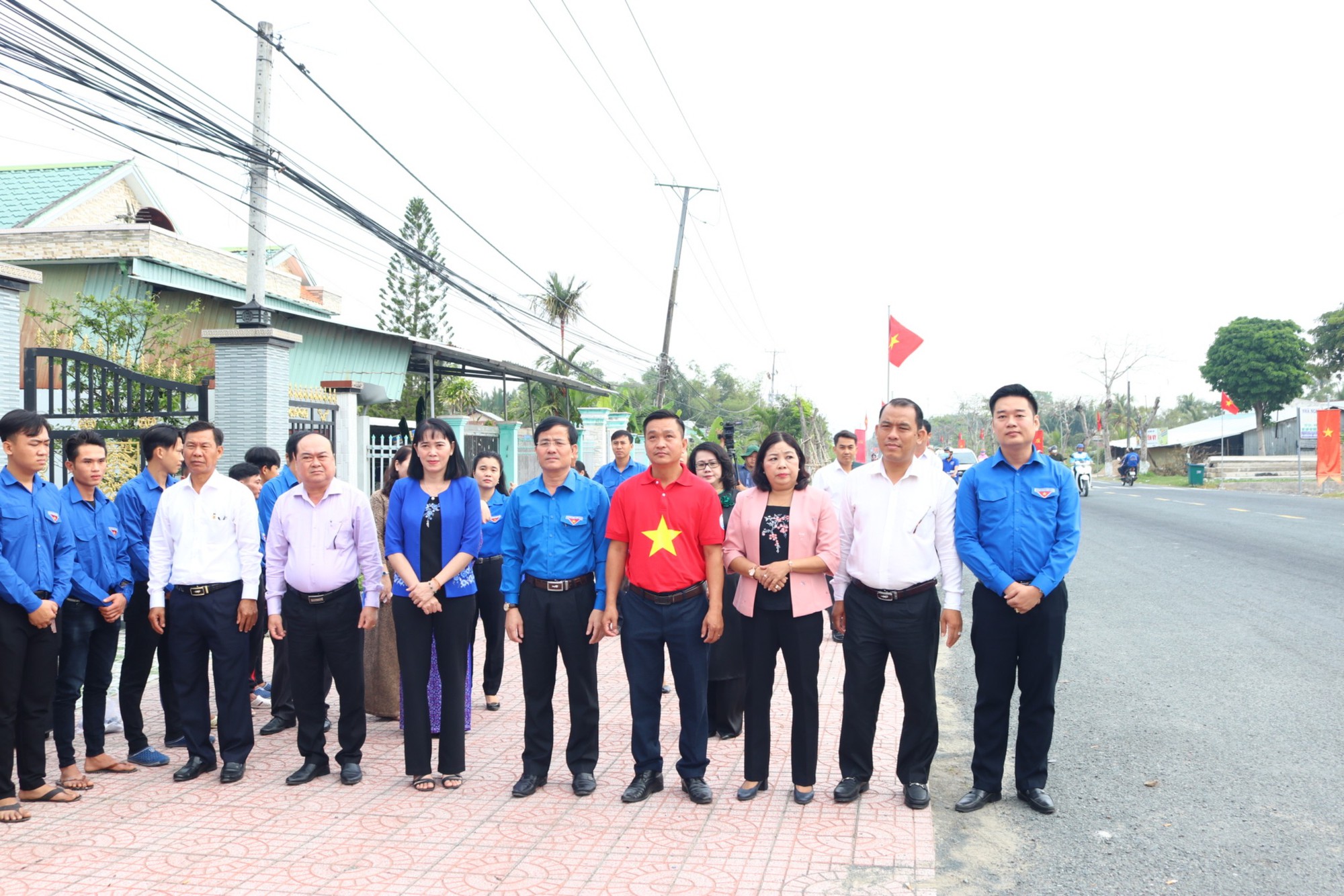 Khánh thành “Đường cờ Tổ quốc” thứ 2 tại Hậu Giang - Ảnh 10.